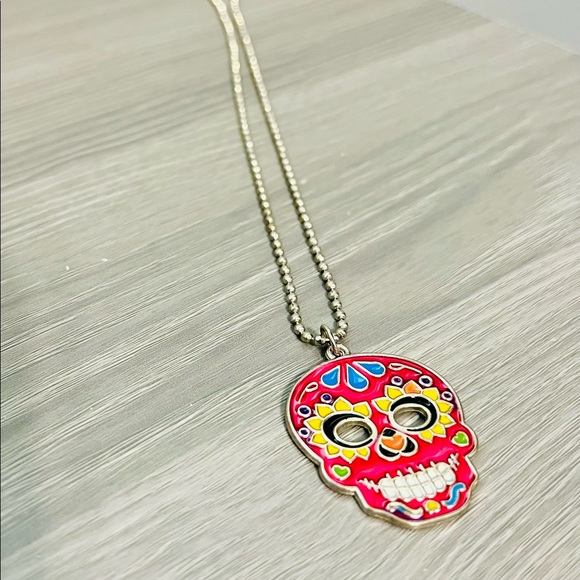 NWOT Sugar Skull Necklace - Picture 2 of 4